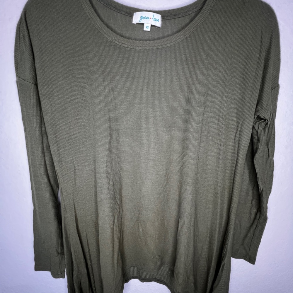 Grace & Lace Olive Sharkbite Hem Knit Top XS